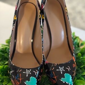 EUC Designer Inspired Graffiti High Heels - Size 7.5